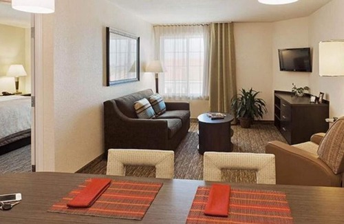 Pearl Casa | Elegant & Big Room! Ideal for Your Next Vacation