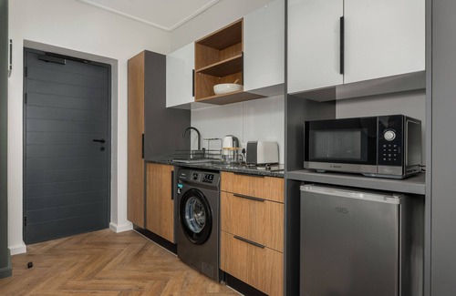 Century City Apartamento | Elegant Century City Apartment | Balcony and Comfort