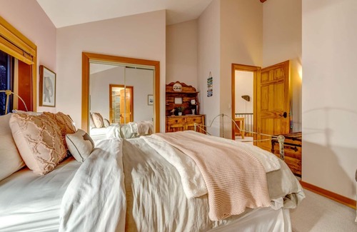 Whistler Chalet De Esquí | Elegant Chalet with Stunning Views of Whistler Mountain, walk to Village