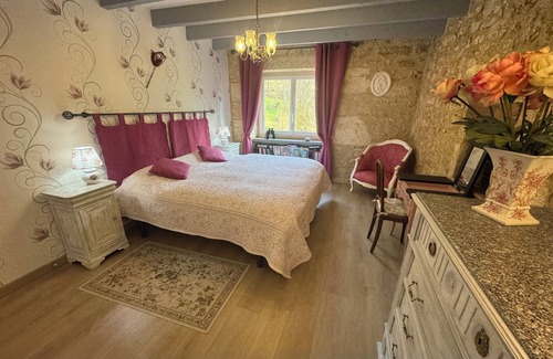 Gavaudun Cama Y Desayuno | Elegant Charm" room in the Périgord countryside (breakfast included)