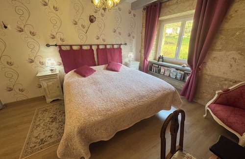 Gavaudun Cama Y Desayuno | Elegant Charm" room in the Périgord countryside (breakfast included)