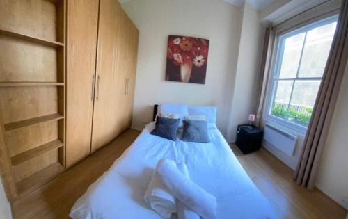Chelsea Riverside Apartamento | Elegant Chelsea One Bed