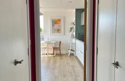 New Cross Apartamento | Elegant Chic Living: 1 Bed In Vibrant London Area