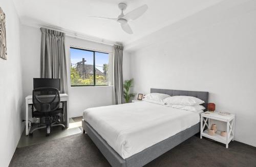 Redfern Apartamento | Elegant City Retreat Close to Sydneys CBD