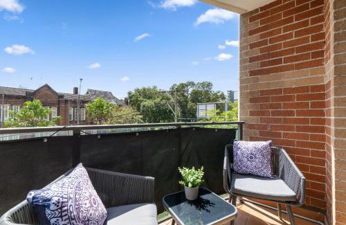 Redfern Apartamento | Elegant City Retreat Close to Sydneys CBD