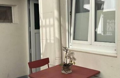 Le Pre-Saint-Gervais Apartamento | Elegant cocoon near Paris!