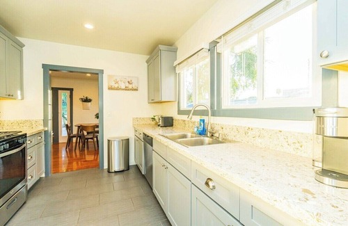 Glendora Casa | Elegant Comfort on Historic Route 66 Attractions