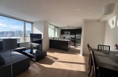 Richmond City Centre Apartamento | Elegant &comfortable room1B &1B apartment perfect location