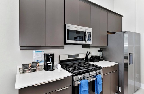 Historic Downtown Kissimmee Hotel | Modern Condo w/ Resort Amenities - 7740 - 6 - 224