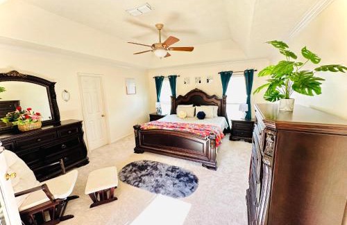 Gunter Afs Casa | Elegant cozy Master Suite, MGM!
