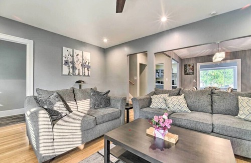 New Center Detroit Casa | Elegant Detroit Home - 5 Mi to Downtown w/King Size Beds and Unlimited Wi-fi