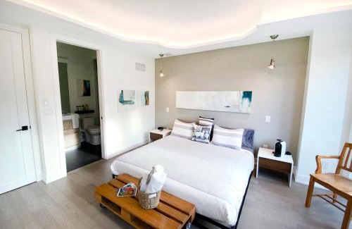Cabbagetown South Casa | Elegant Downtown Home