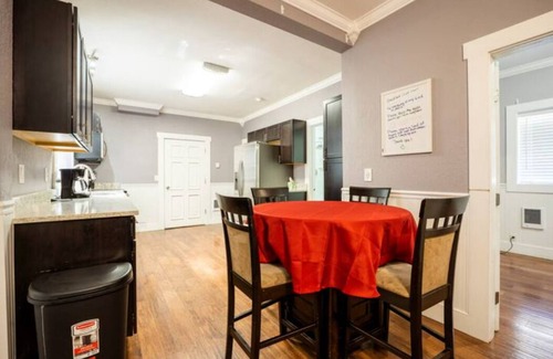 Hilltop Casa | ELEGANTE CENTRO TACOMA HOME UNIDAD A