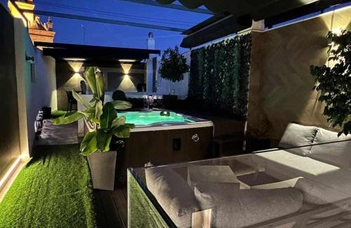 San Lorenzo Apartamento | Elegant Duplex 3 Master Bedrooms and Private