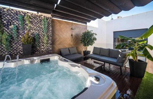 San Lorenzo Apartamento | Elegant Duplex 3 Master Bedrooms and Private