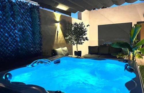 San Lorenzo Apartamento | Elegant Duplex 3 Master Bedrooms and Private