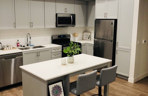 Brea Apartamento | Elegant escape 1bedroom living next to everything!