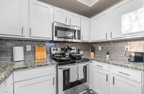 Fossil Creek Apartamento | Elegant Escape 2BR 2BA Pool