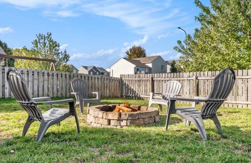 Millard Casa | Elegant Escape-Fenced Yard BBQ & Cozy Fire Pit