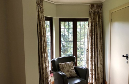 Stoke Poges Villa | Elegante casa familiar en un campo de golf.