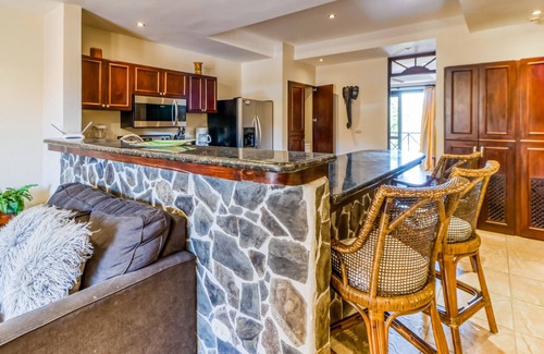 Barrio Los Villalobos Condominio | características de condominio frente al mar elegante piscina compartida e increíbles vistas al mar!