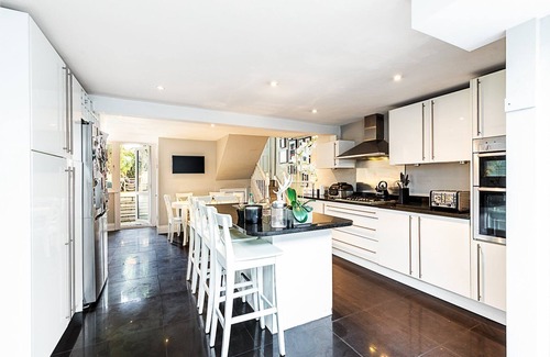 Sands End Casa | Elegant Fulham Retreat with Private Garden