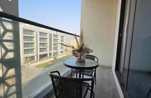 Dubai World Central Apartamento | Elegant Gateway Studio | Dubai
