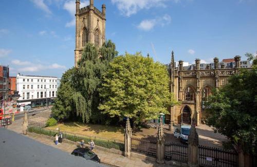 Chinatown Casa | Elegant Georgian Listed Townhouse