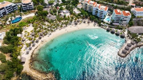 Pietermaai District Casa | Elegant Getaway for Couples & Friends at Blue Bay