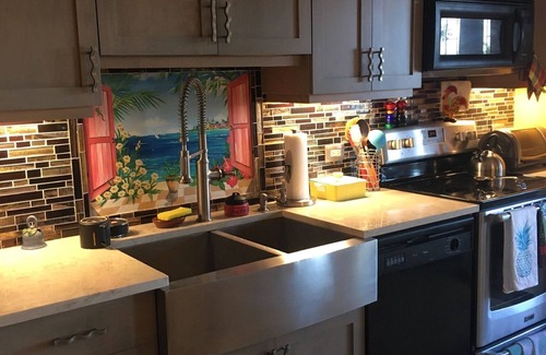 Estate Altona Condominio | Elegant Harbor View Condo Get-A-Way @ Schooner Bay