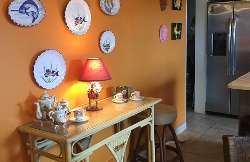 Estate Altona Condominio | Elegant Harbor View Condo Get-A-Way @ Schooner Bay
