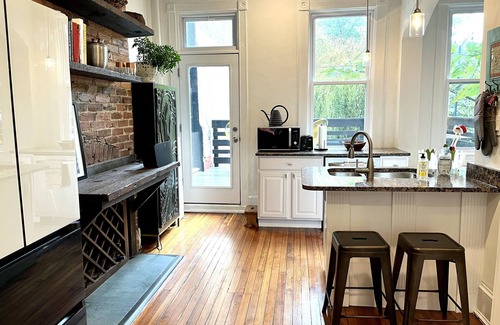 Le Droit Park Casa | Elegant, Historic Townhouse in Heart of DC