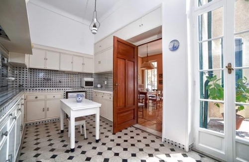 Imperia Villa | Villa histórica elegante con parque a orillas del mar