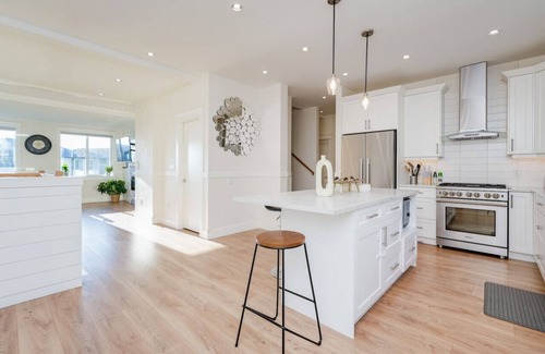 Langford Casa | Elegant Home In Victoria BC
