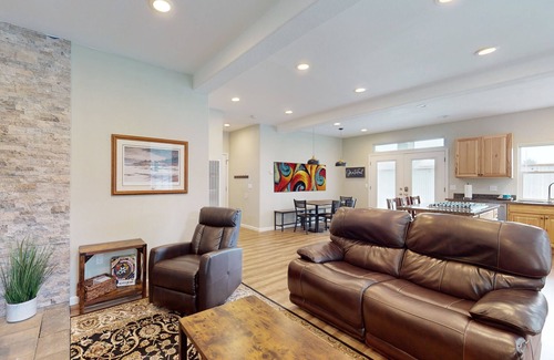 McKinleyville Casa | Elegant home near beach with gazebo, wood burning stove & private W/D