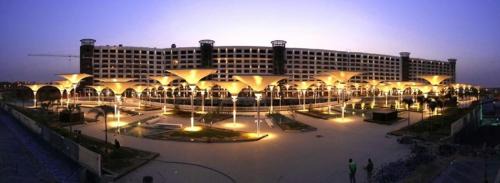 New Cairo Apartamento | elegant hotel studio Porto New Cairo pool access
