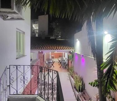 Centro Apartamento | Elegant House with Party Room