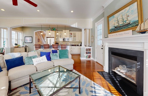 Country Club Estates Casa | Elegant house near the ocean with AC, W/D & outdoor space - walk to boardwalk