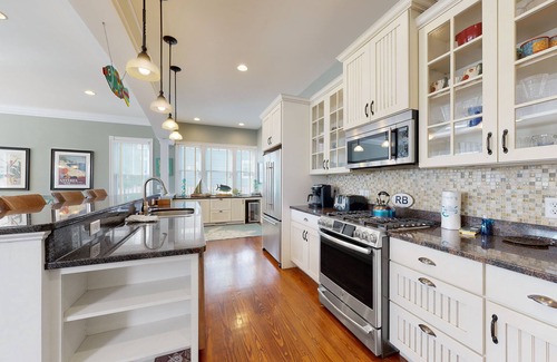 Country Club Estates Casa | Elegant house near the ocean with AC, W/D & outdoor space - walk to boardwalk