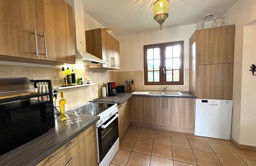Vezac Casa | Elegant house with enclosed garden and private pool in the heart of Périgord Noir.