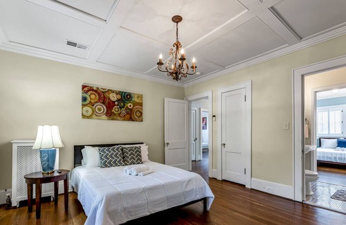 Old Irving Park Casa | Elegant House with Patio in Greensboro