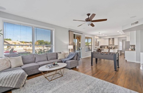 Arrowhead Lakes Casa | Elegant Lakeside Property w/Hot tub & Private yard
