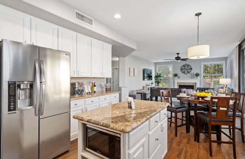 Arrowhead Lakes Casa | Elegant Lakeside Property w/Hot tub & Private yard