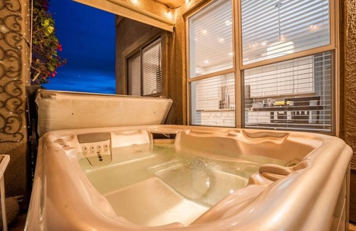 Arrowhead Lakes Casa | Elegant Lakeside Property w/Hot tub & Private yard