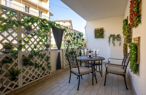 Isolotto Apartamento | Elegant Location in Florence - 2 FREE PARKING!