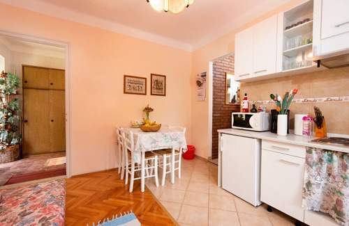 Lovran Apartamento | Elegant Lovran Apartment With Large Outdoor Area
