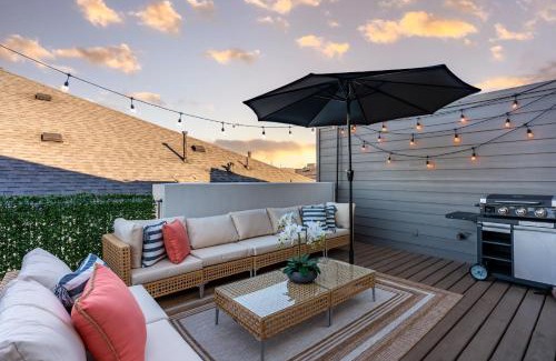 Washington Ave./ Memorial Park Casa | Elegant Luxury in Heart of Houston w Rooftop & Grill