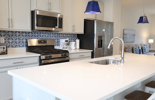 Bayside Casa | Elegant Luxury Townhome; Resort Community with Pools, Gym & close to Beaches