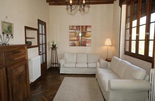 Pays-de-Belves Casa | Elegant Mansion Stay in Belvès