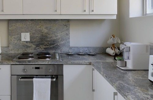 Bantry Bay Apartamento | Elegant Mawethu Apartment | Breathtaking Sea Views